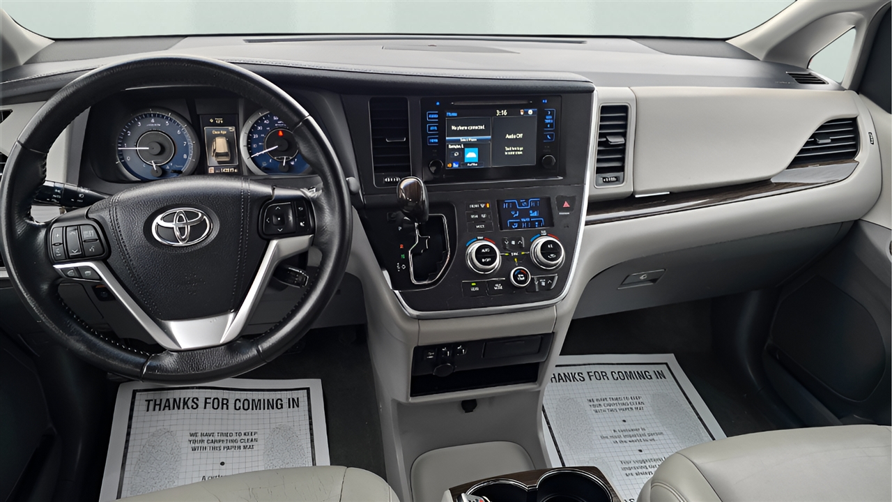 Toyota Sienna Limited AWD 7-Passenger V6 2015
