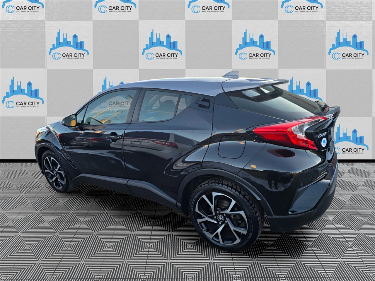 Toyota C-HR XLE 2020
