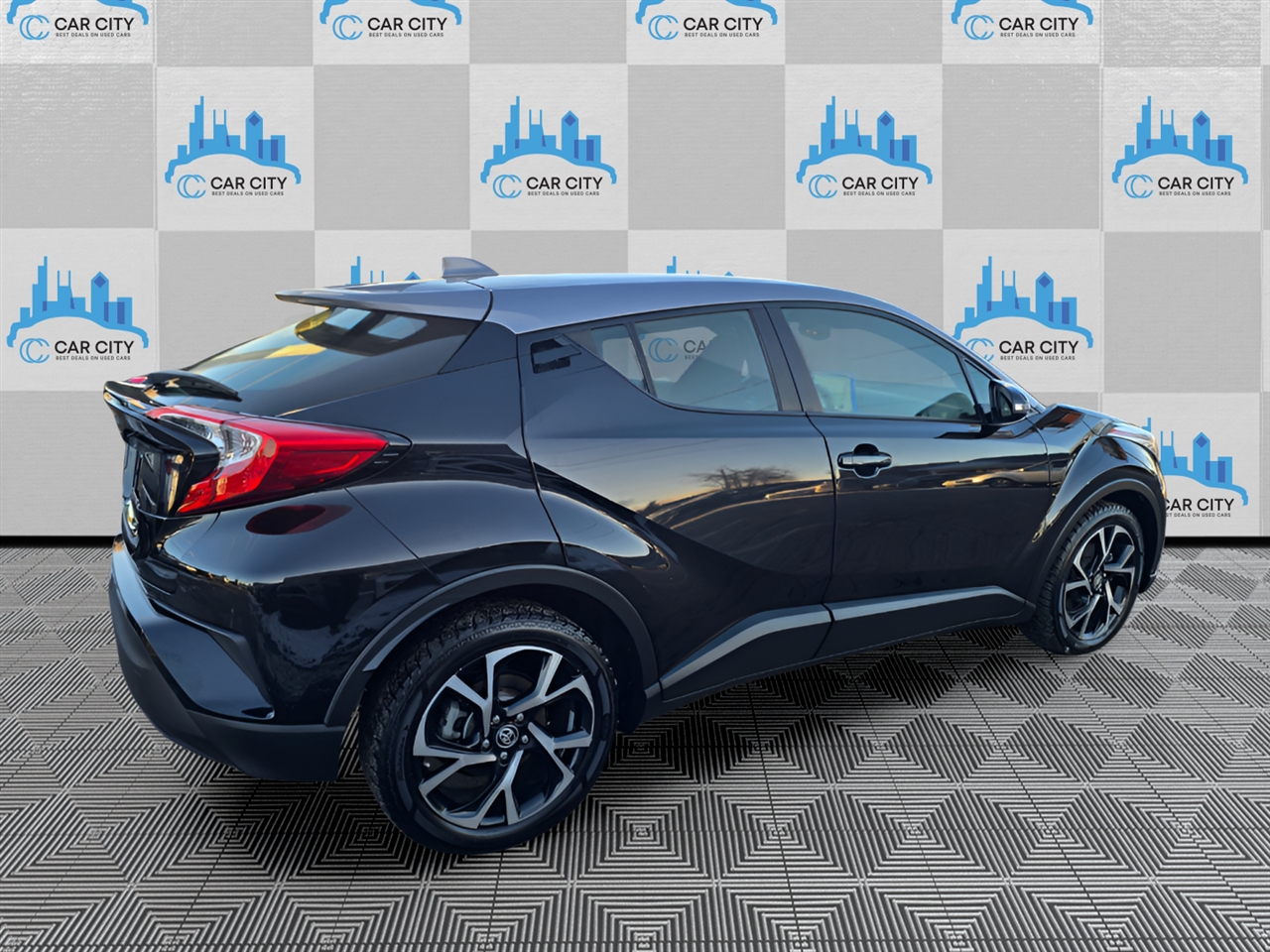 Toyota C-HR XLE 2020