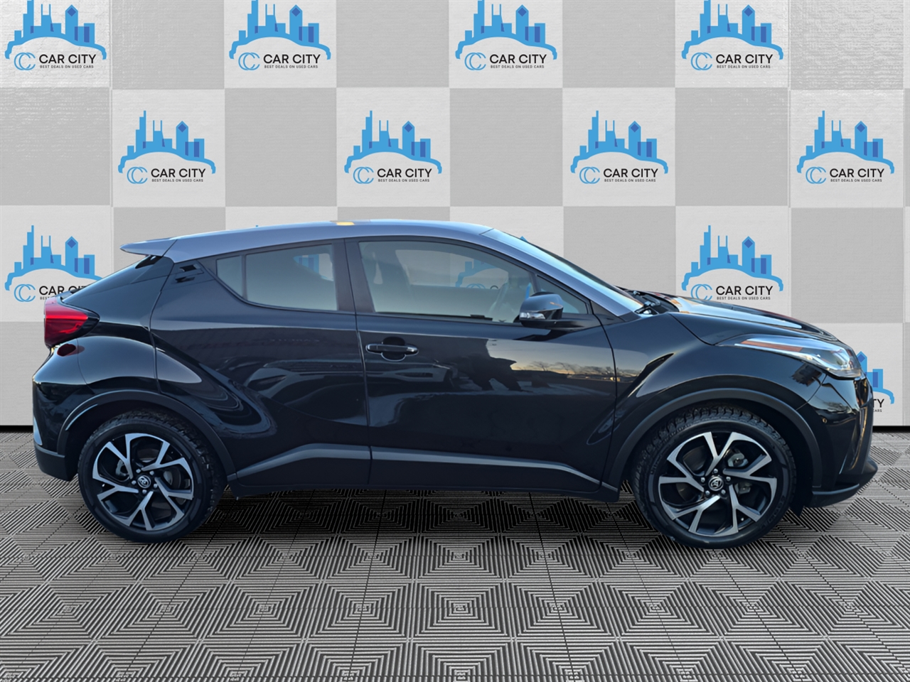 Toyota C-HR XLE 2020