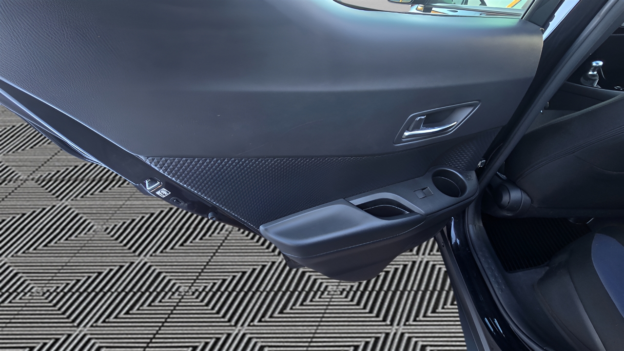 Toyota C-HR XLE 2020