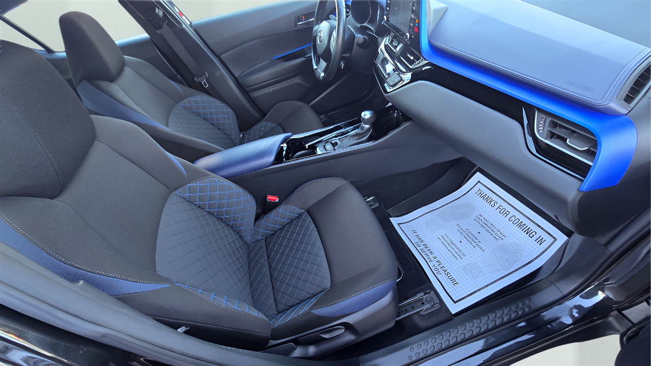 Toyota C-HR XLE 2020