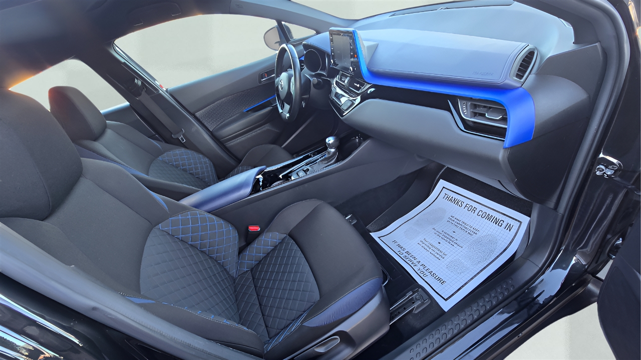 Toyota C-HR XLE 2020