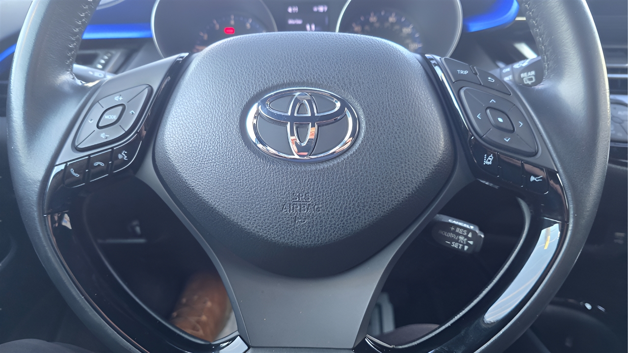 Toyota C-HR XLE 2020