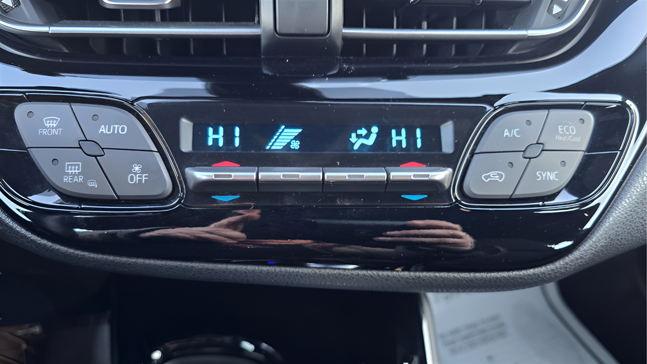 Toyota C-HR XLE 2020