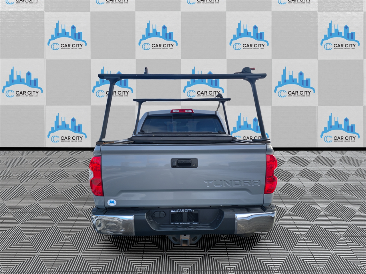 Toyota Tundra SR5 5.7L V8 Double Cab 4WD 2018