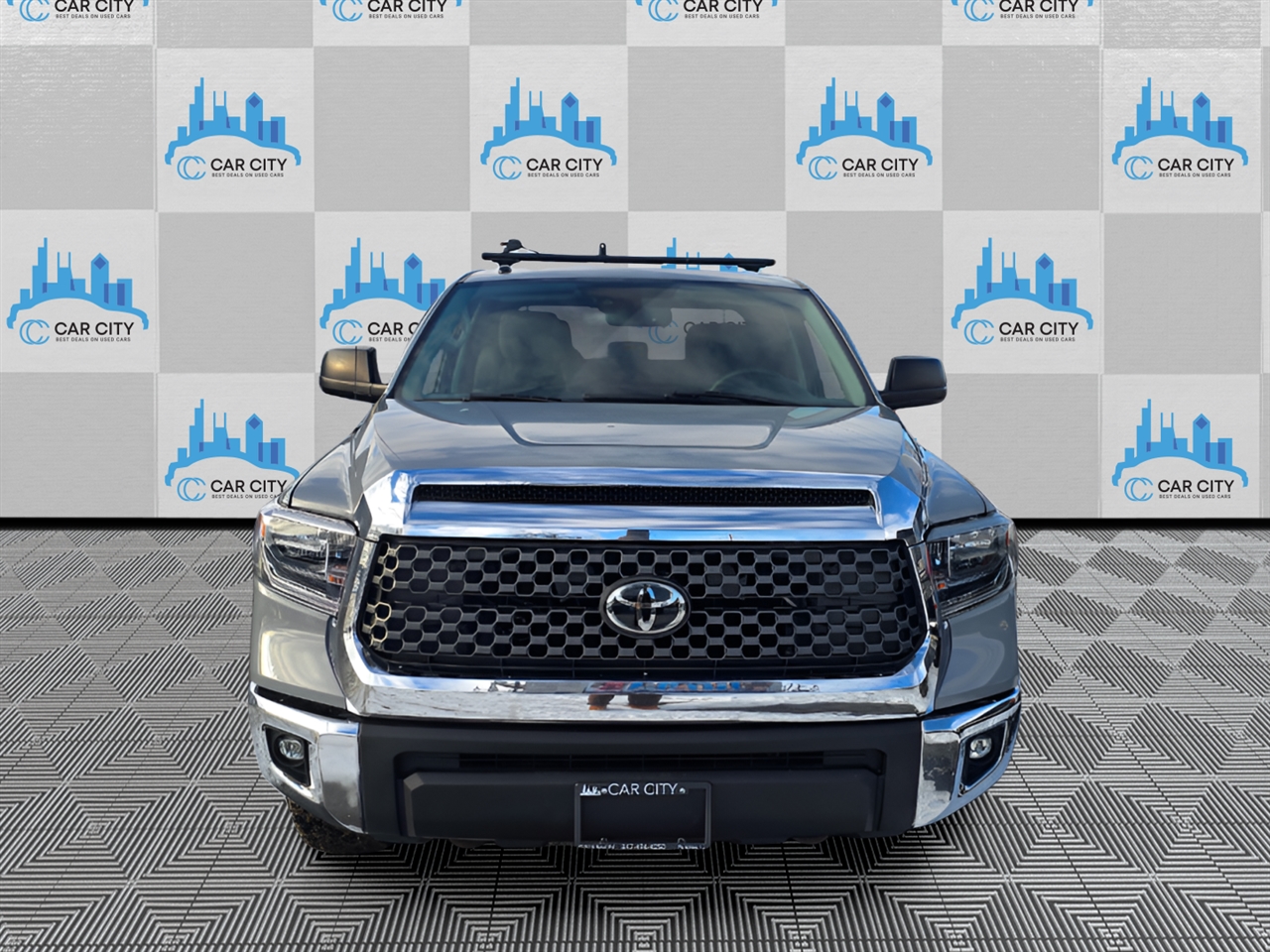 Toyota Tundra SR5 5.7L V8 Double Cab 4WD 2018