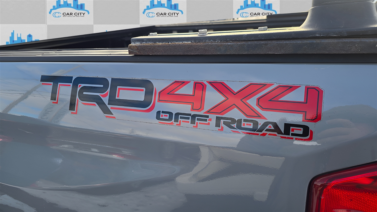 Toyota Tundra SR5 5.7L V8 Double Cab 4WD 2018