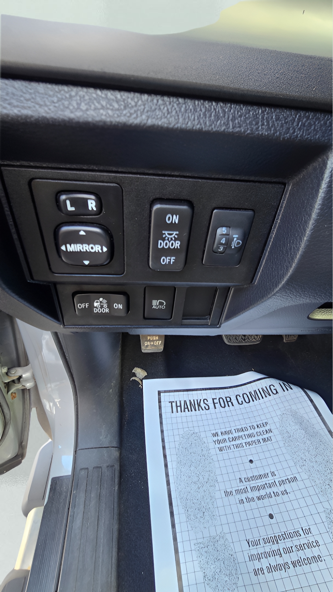 Toyota Tundra SR5 5.7L V8 Double Cab 4WD 2018