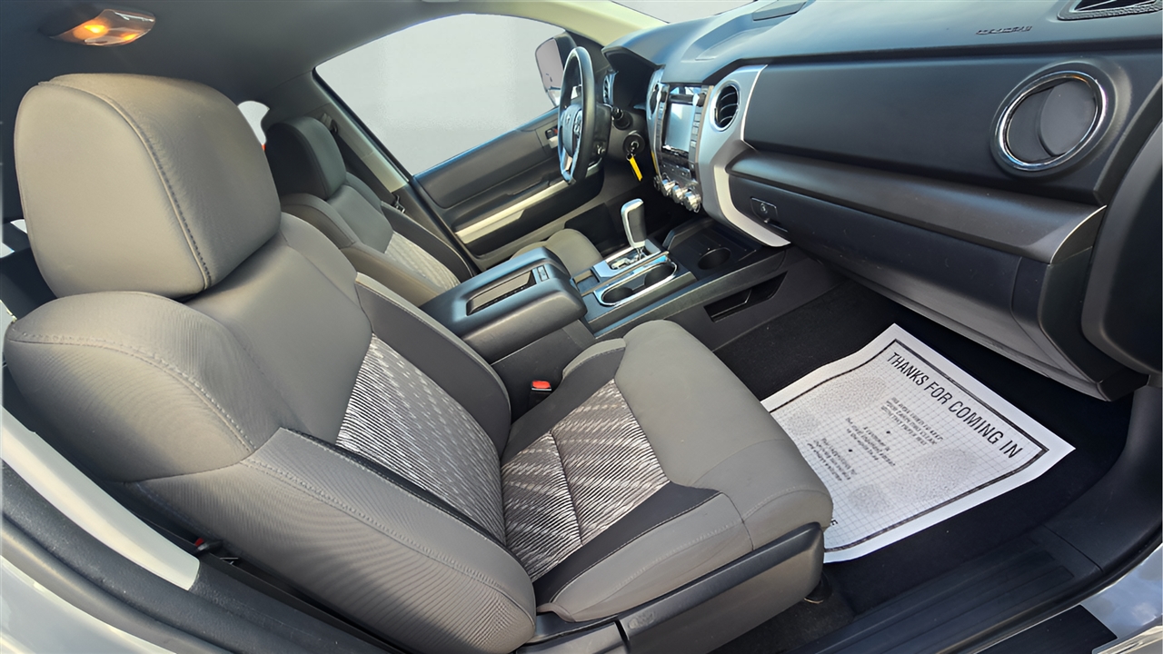 Toyota Tundra SR5 5.7L V8 Double Cab 4WD 2018