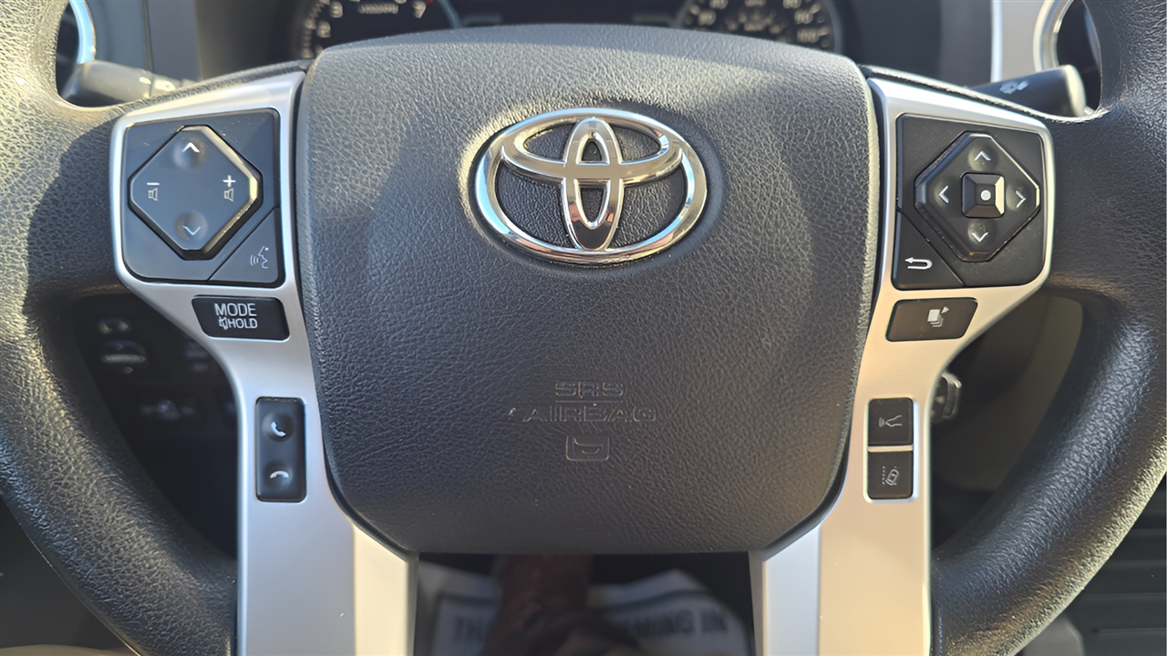 Toyota Tundra SR5 5.7L V8 Double Cab 4WD 2018