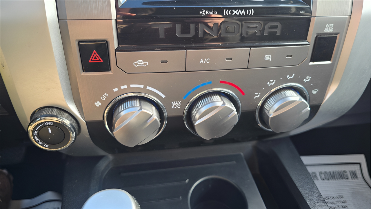 Toyota Tundra SR5 5.7L V8 Double Cab 4WD 2018