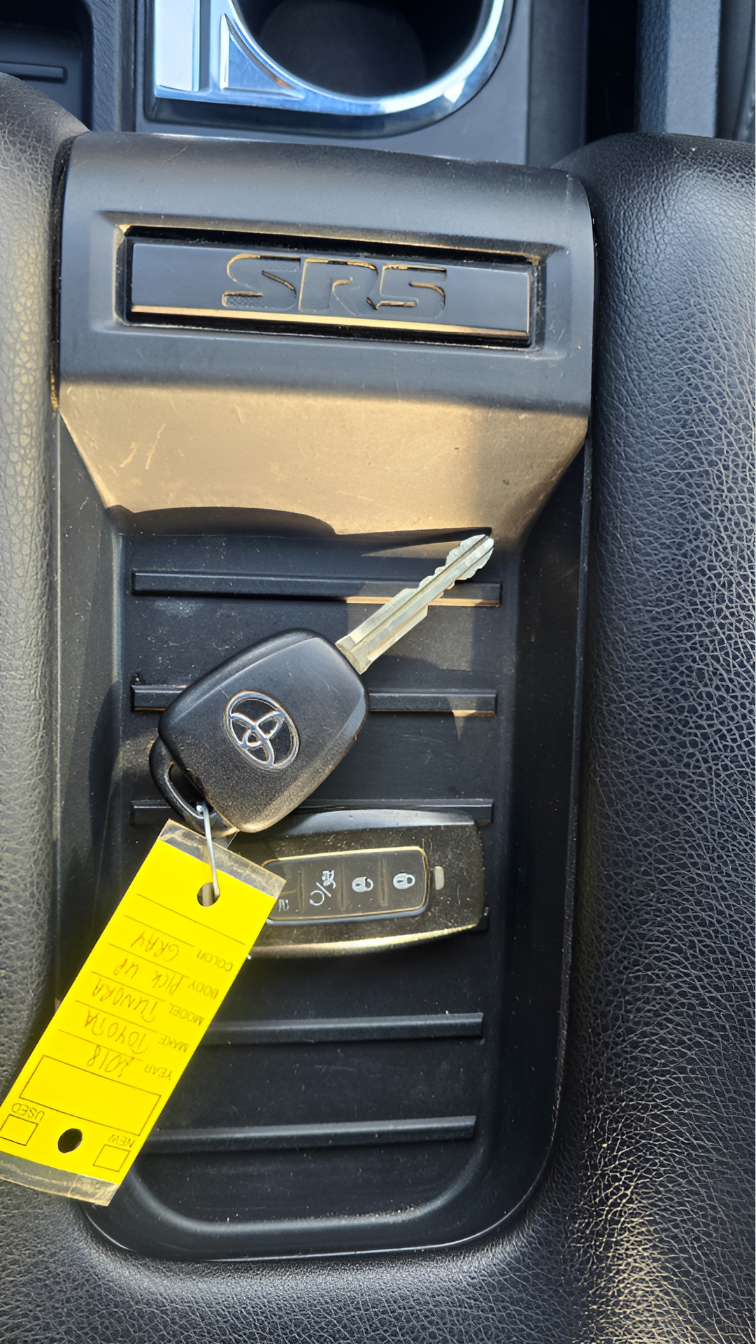 Toyota Tundra SR5 5.7L V8 Double Cab 4WD 2018