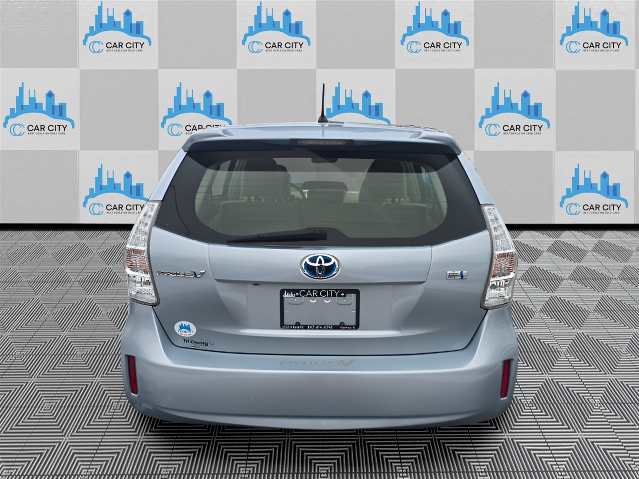 Toyota Prius V Three 2014