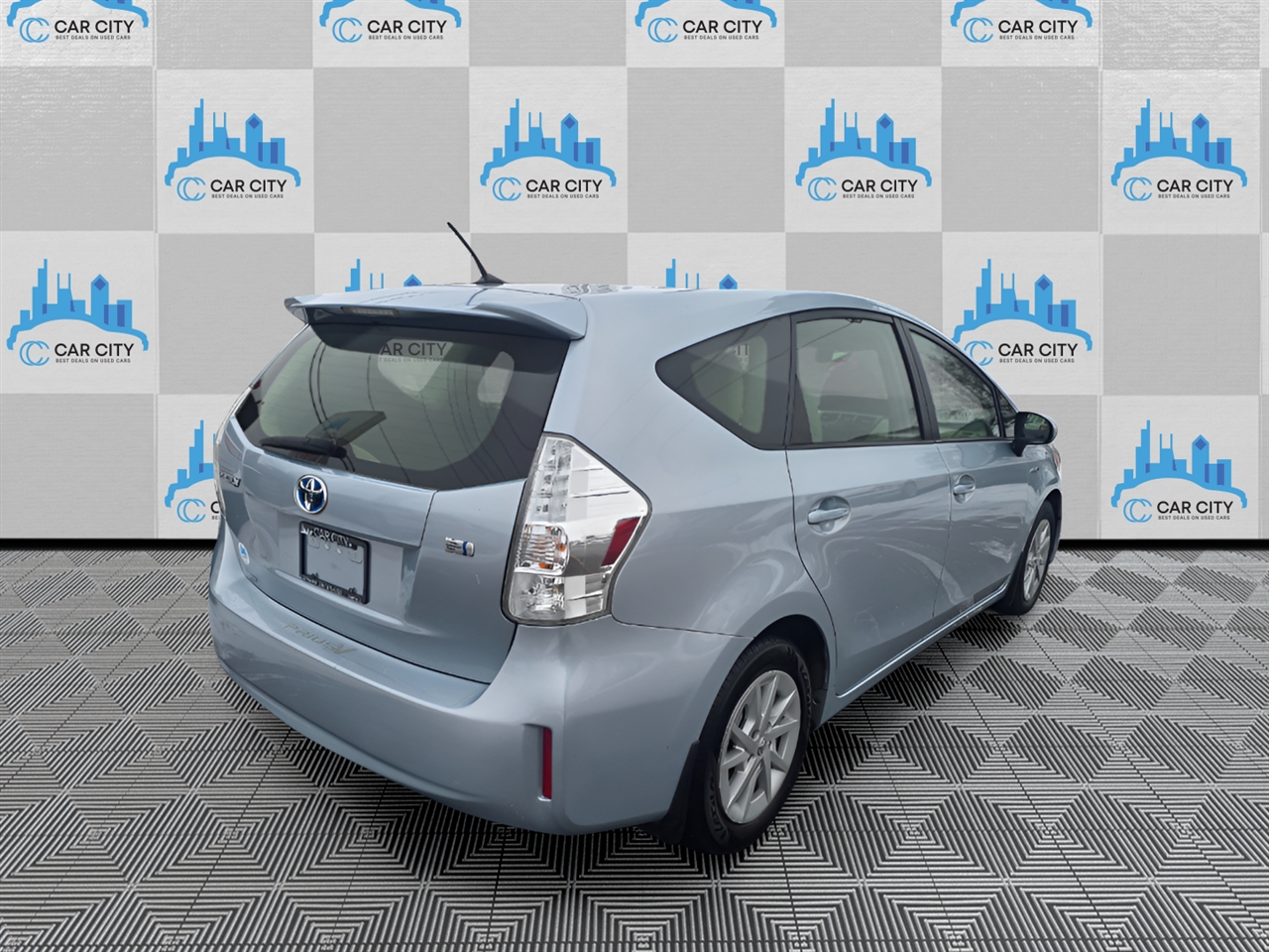 Toyota Prius V Three 2014