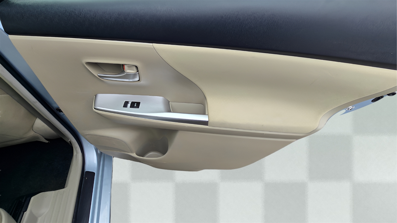 Toyota Prius V Three 2014