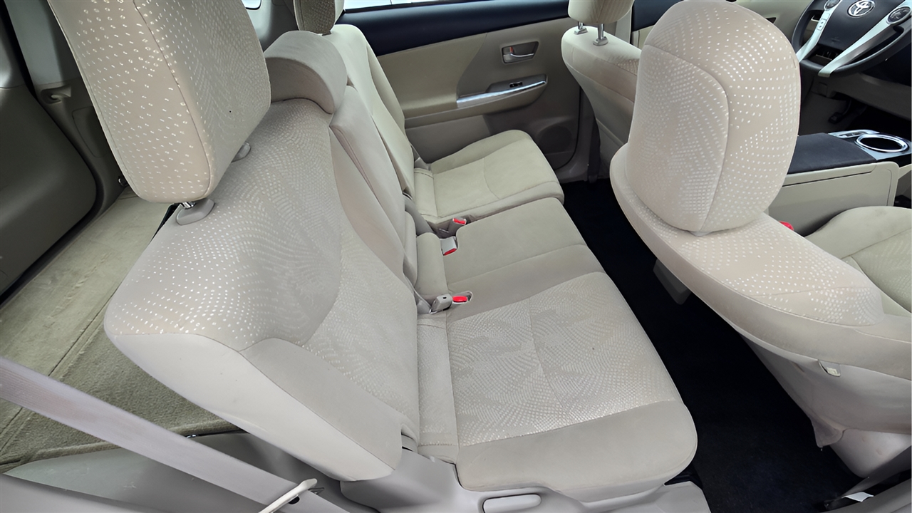 Toyota Prius V Three 2014