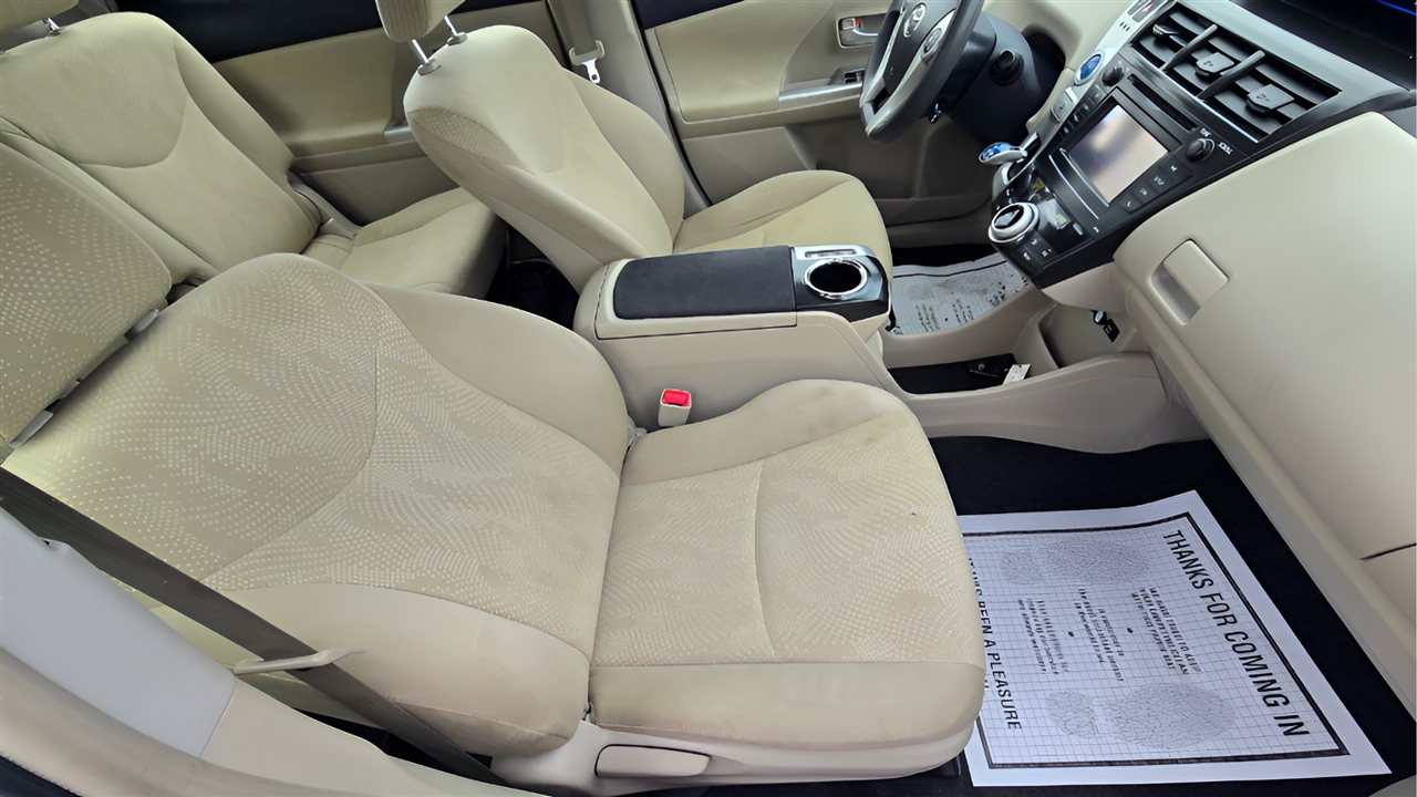 Toyota Prius V Three 2014