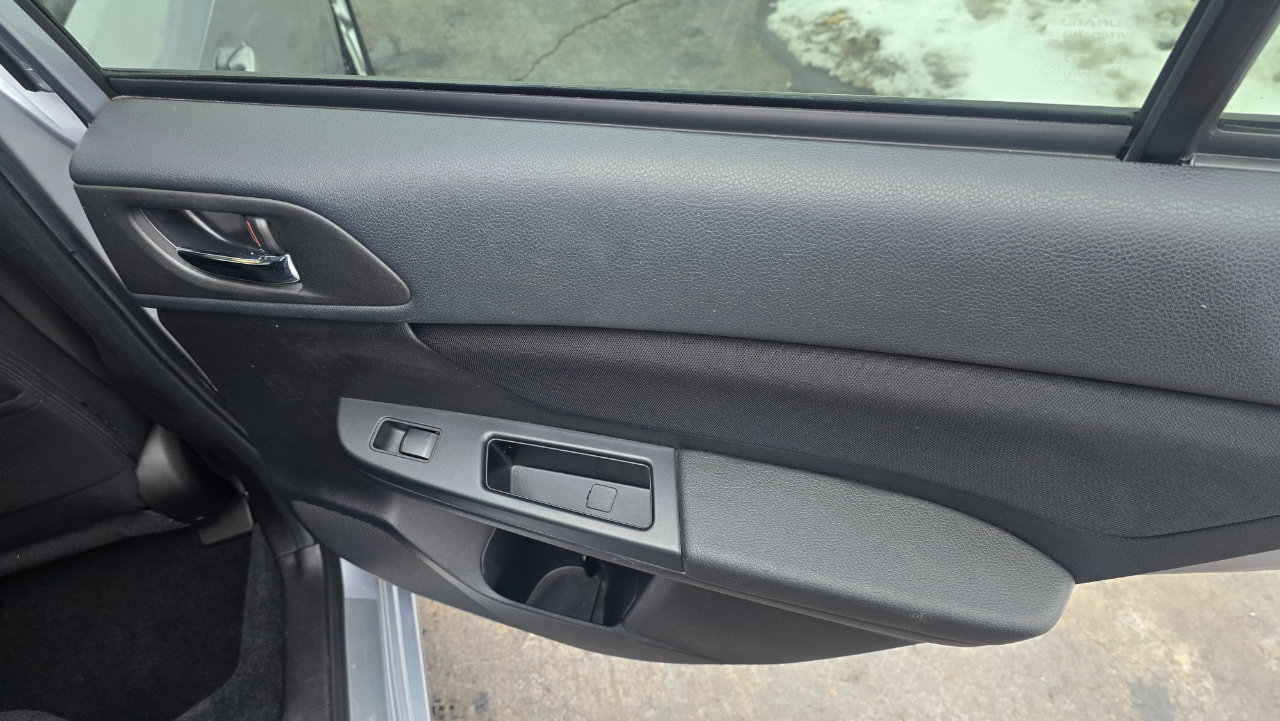 Subaru Impreza 2.0i Premium 5-Door w/All Weather Package 2014