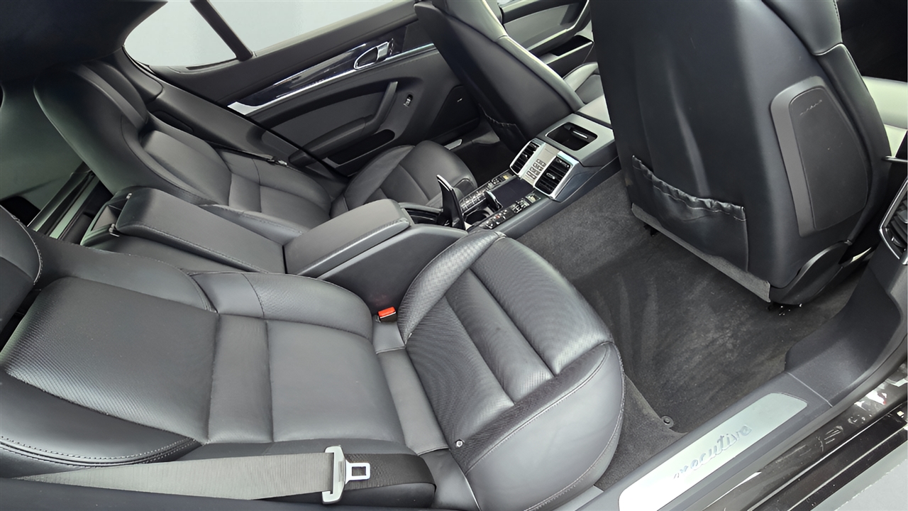 Porsche Panamera 4S Executive 2014