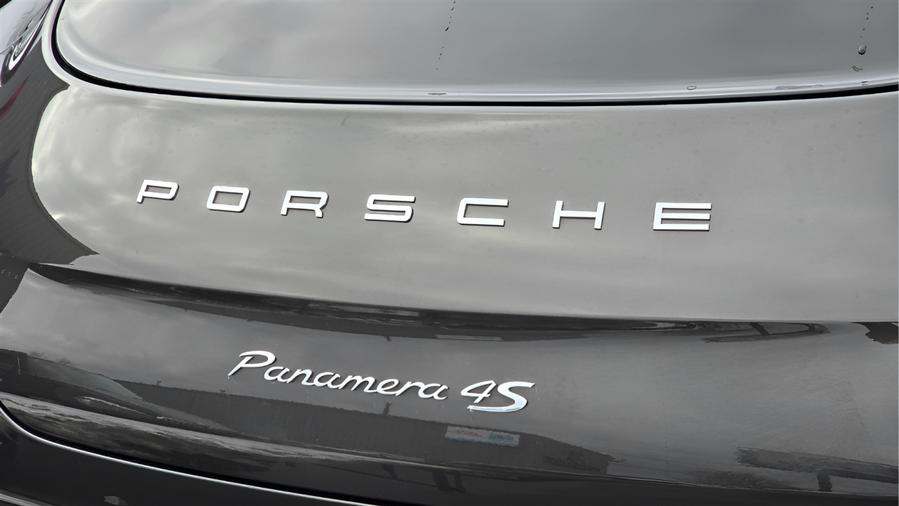 Porsche Panamera 4S Executive 2014