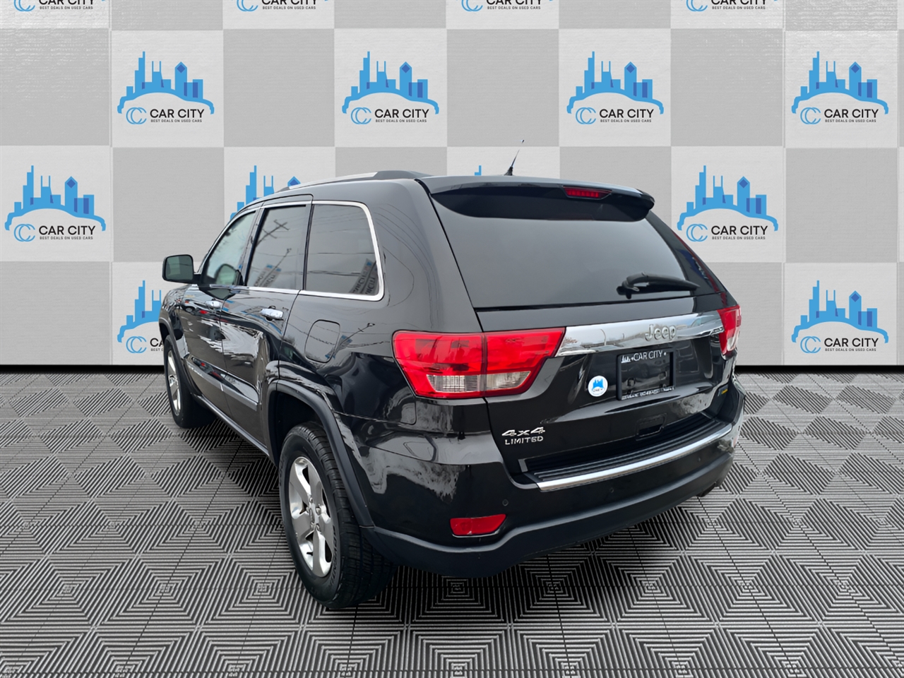 Jeep Grand Cherokee Limited 4WD 2013