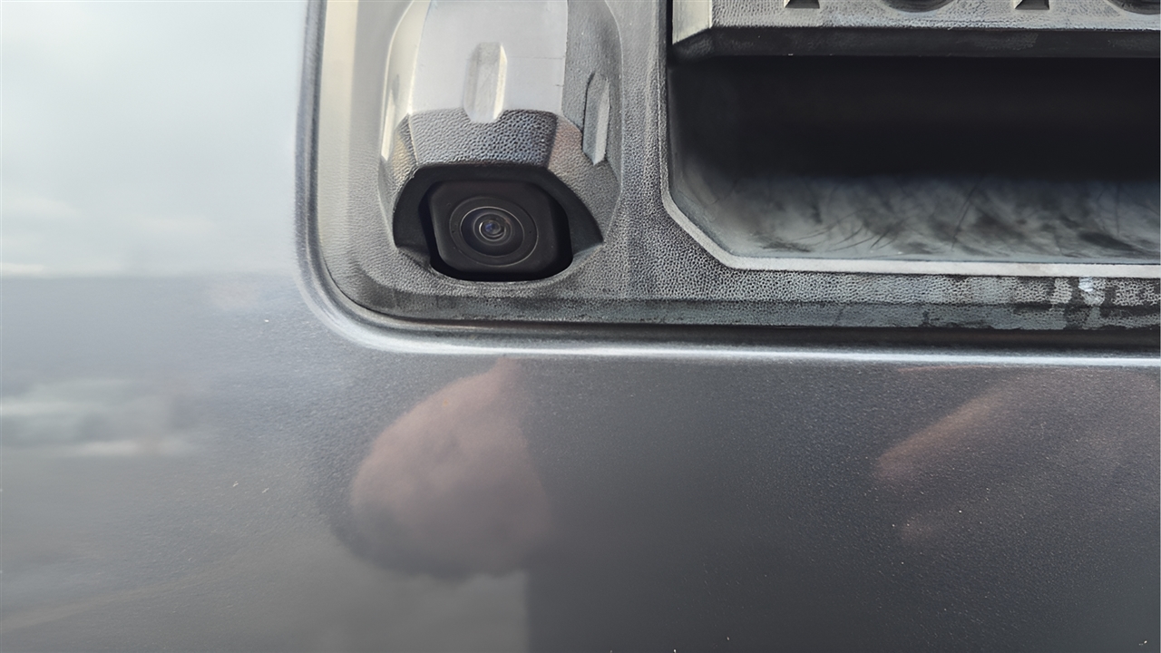 Toyota Tundra SR5 4.6L V8 Double Cab 4WD 2016