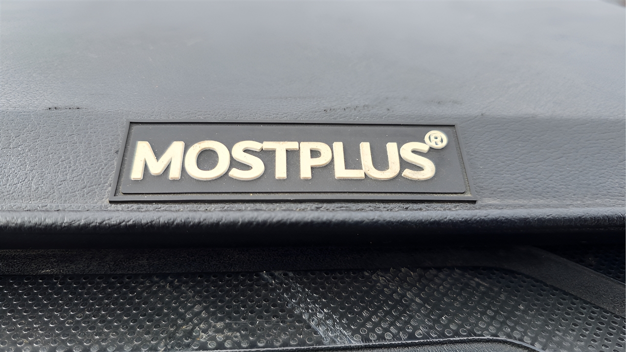 Toyota Tundra SR5 4.6L V8 Double Cab 4WD 2016