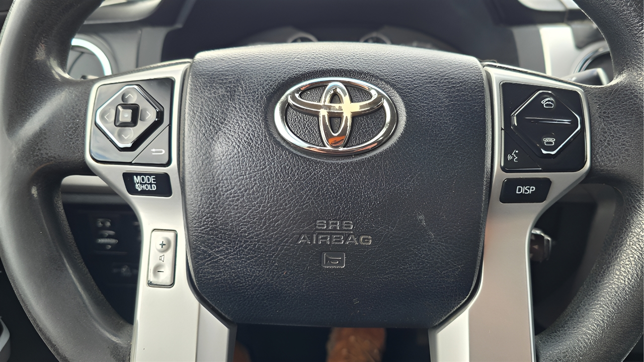 Toyota Tundra SR5 4.6L V8 Double Cab 4WD 2016