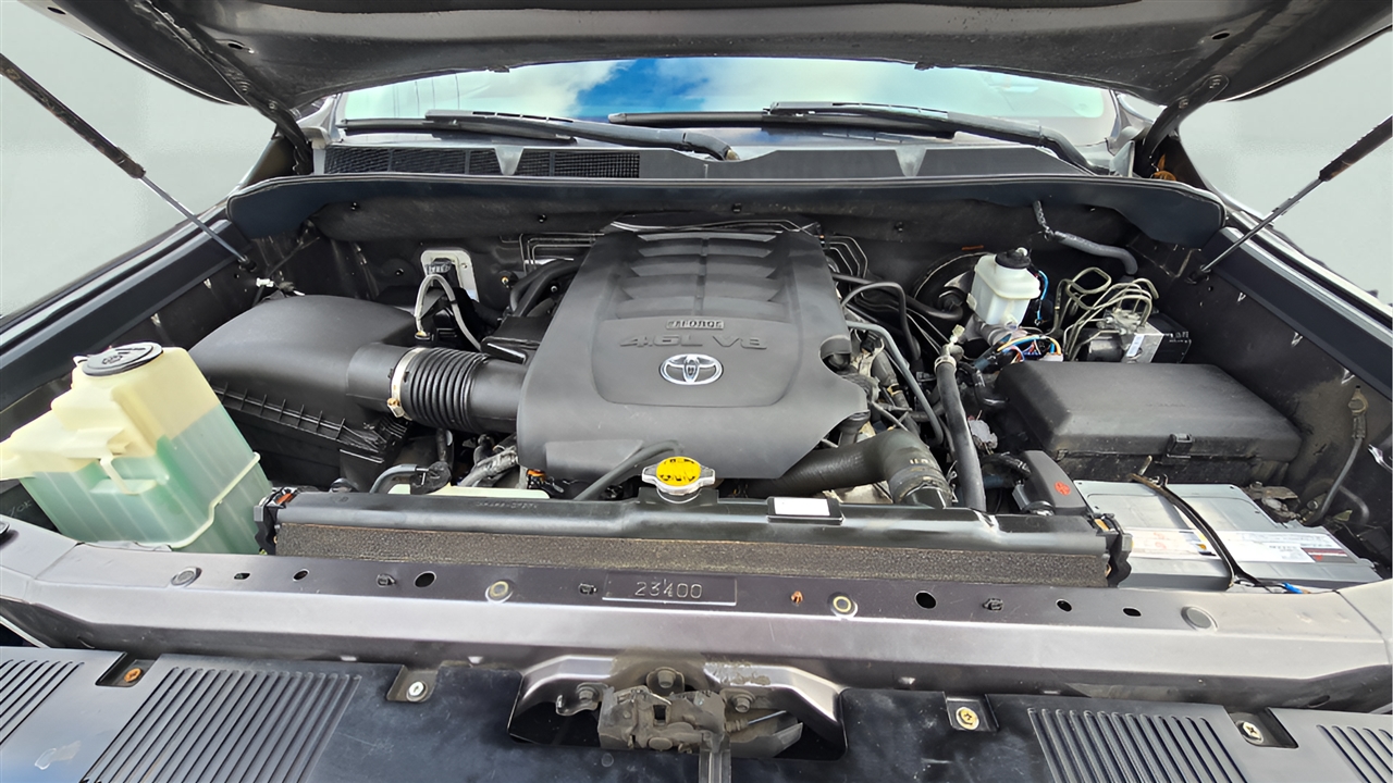Toyota Tundra SR5 4.6L V8 Double Cab 4WD 2016
