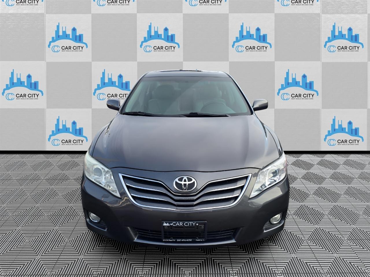 Toyota Camry XLE V6 6-Spd AT 2011