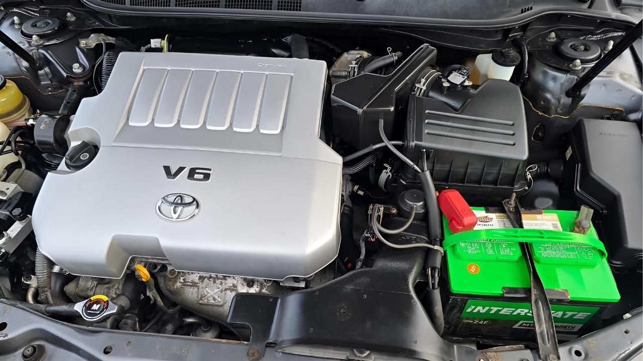 Toyota Camry XLE V6 6-Spd AT 2011