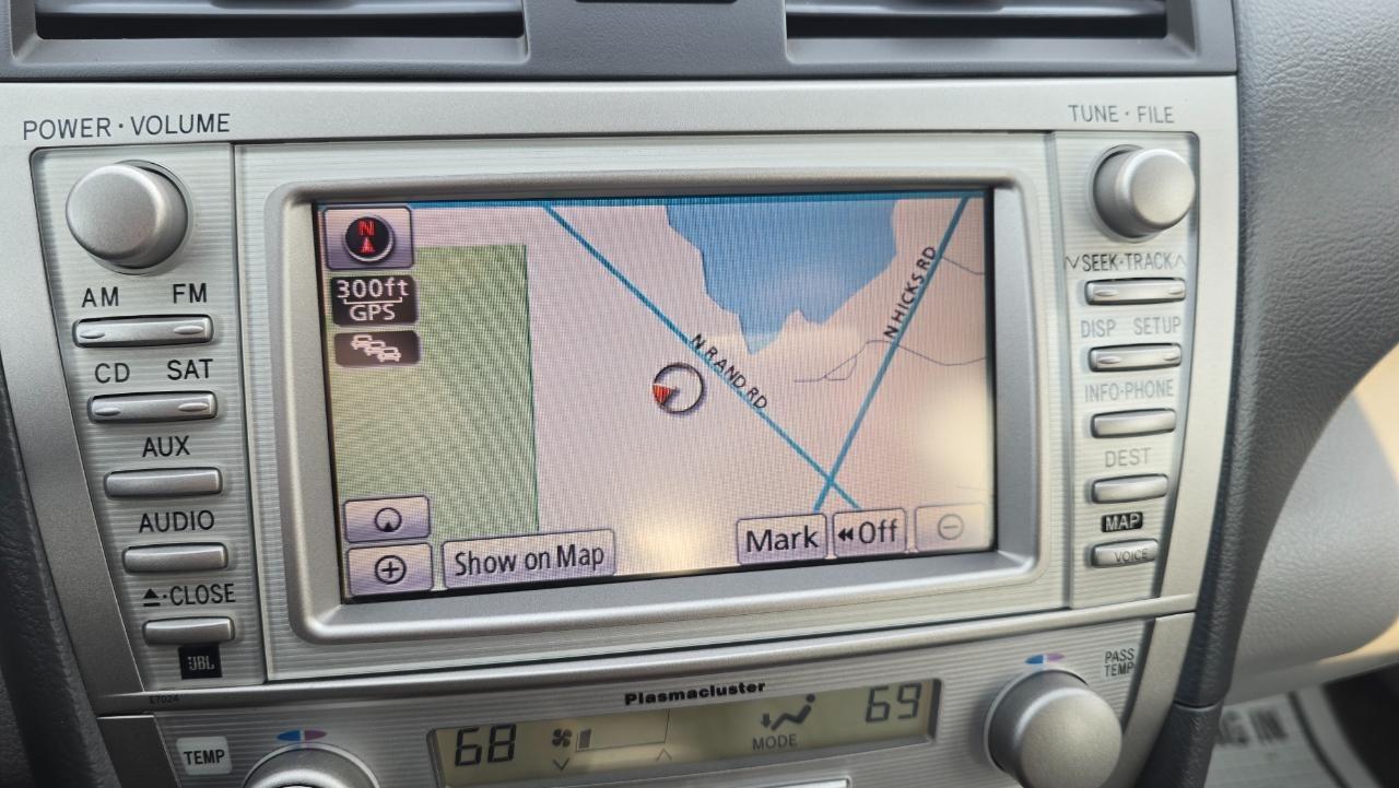 Toyota Camry XLE V6 6-Spd AT 2011