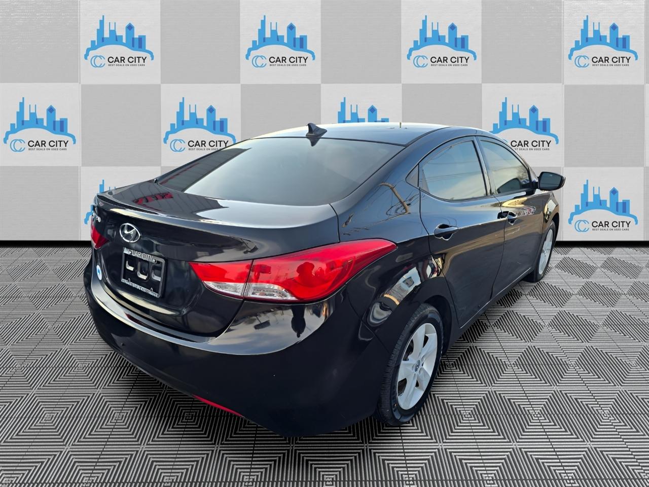 Hyundai Elantra Limited 2013