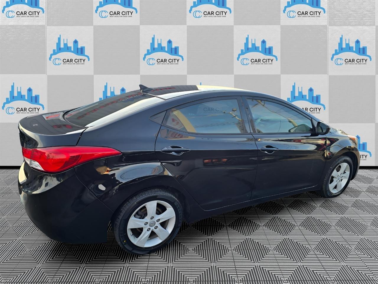 Hyundai Elantra Limited 2013