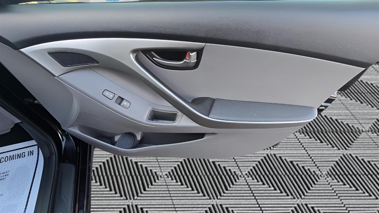 Hyundai Elantra Limited 2013