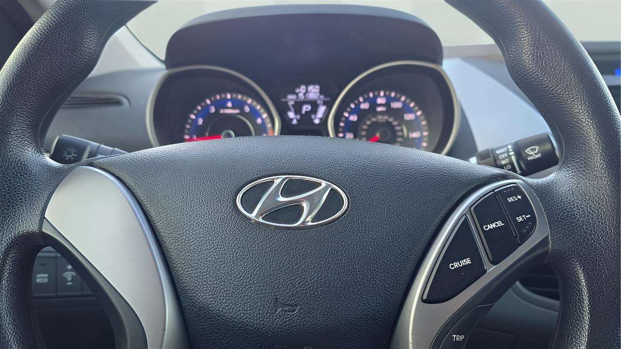 Hyundai Elantra Limited 2013
