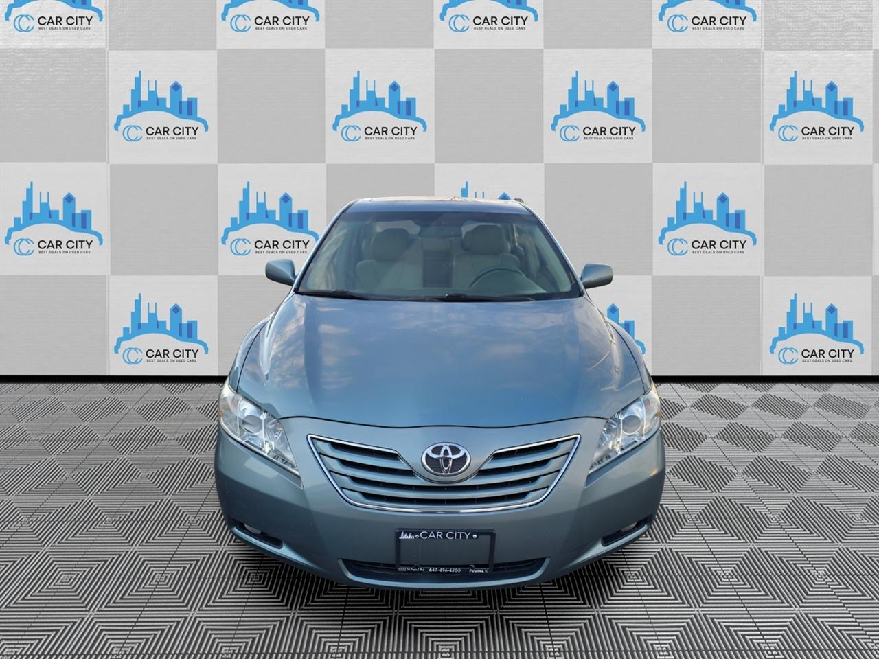 Toyota Camry XLE V6 6-Spd AT 2009