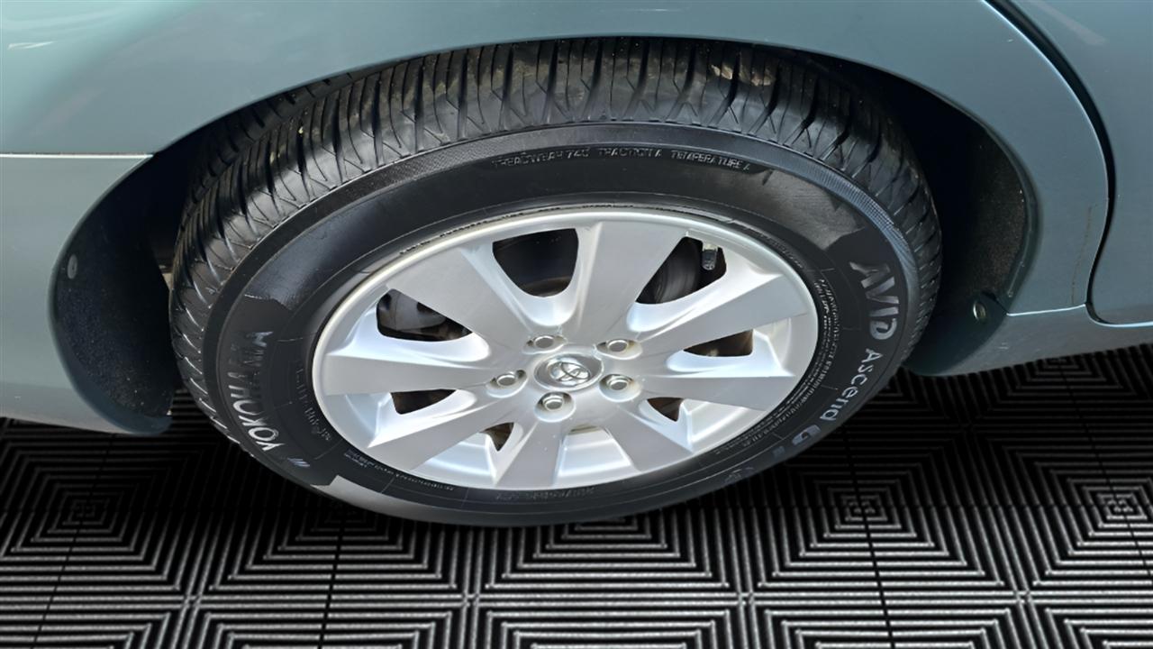 Toyota Camry XLE V6 6-Spd AT 2009