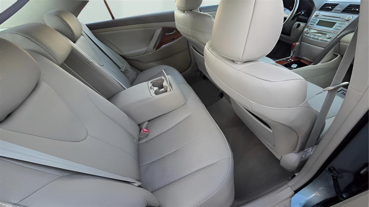 Toyota Camry XLE V6 6-Spd AT 2009