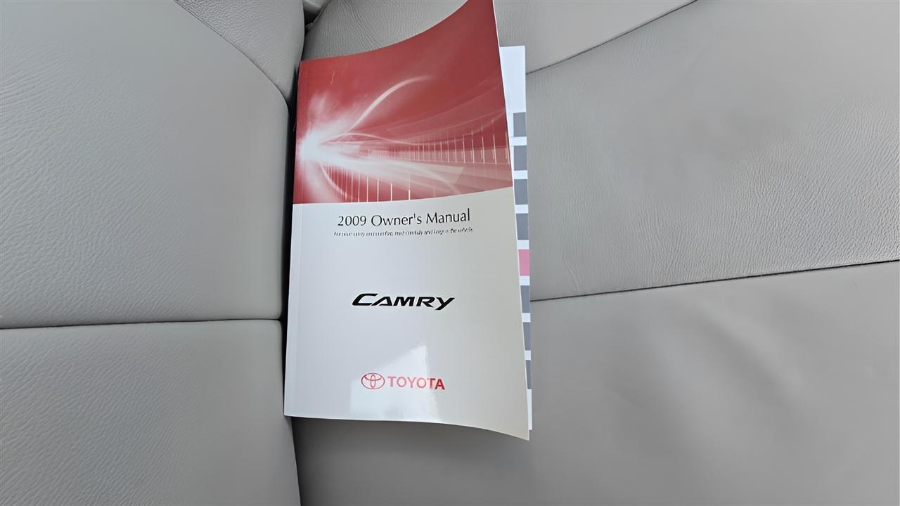 Toyota Camry XLE V6 6-Spd AT 2009