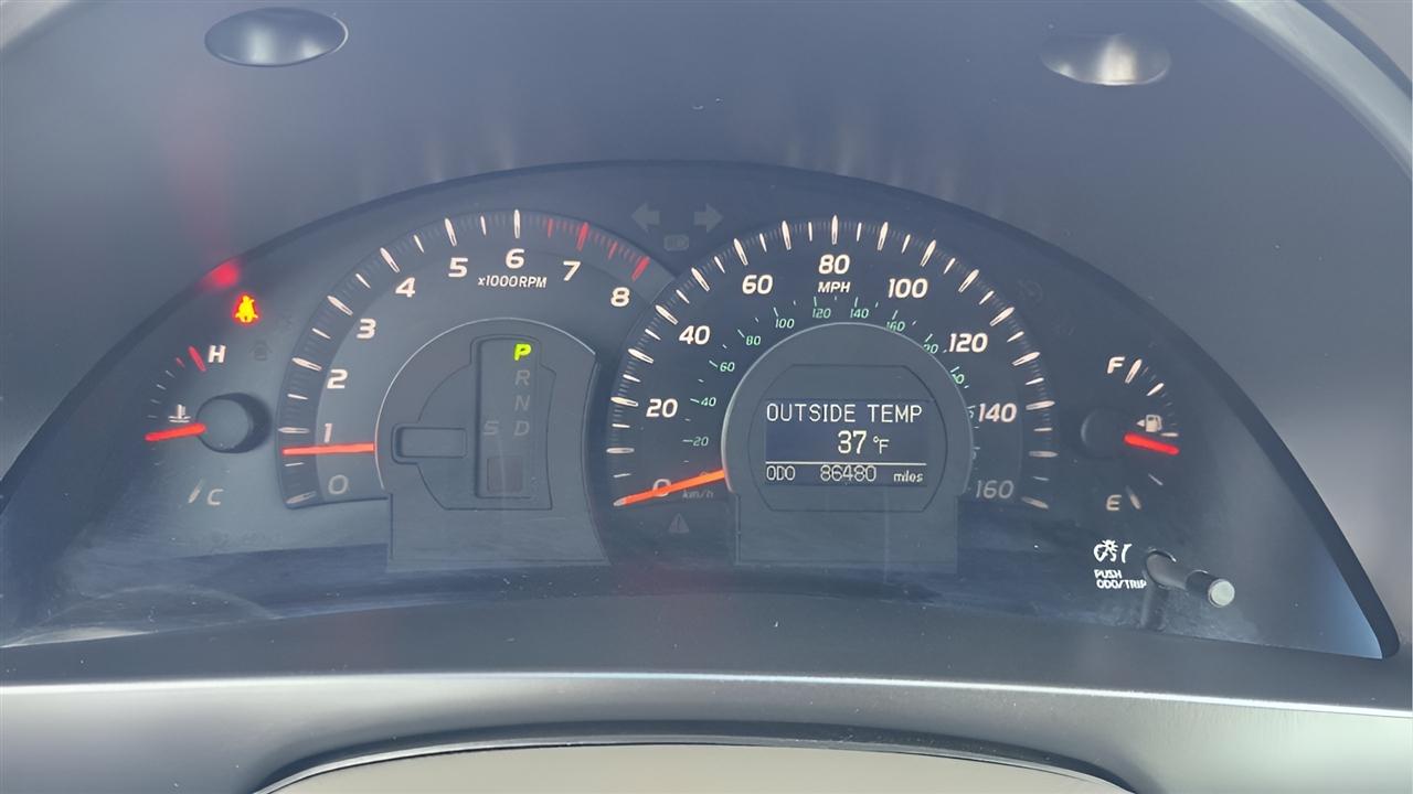 Toyota Camry XLE V6 6-Spd AT 2009