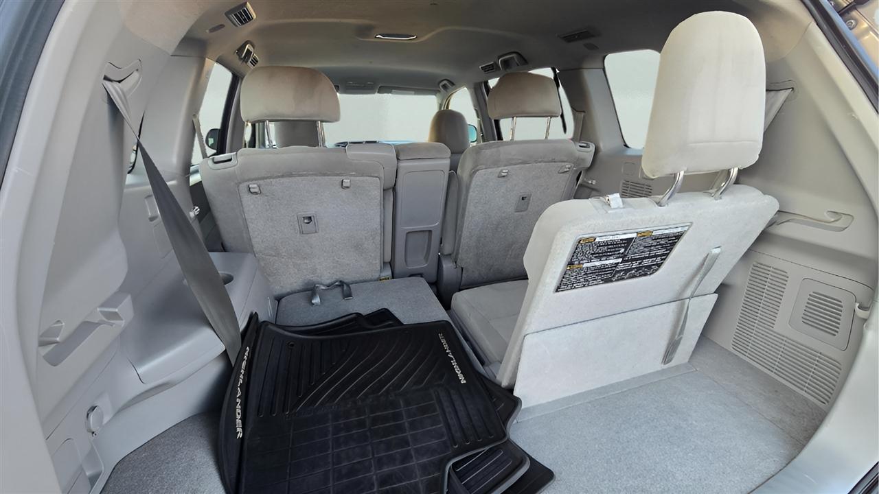 Toyota Highlander Hybrid 4WD 2013