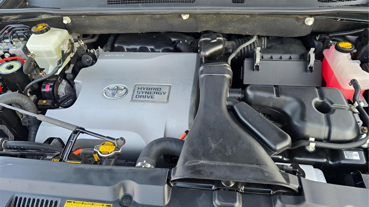 Toyota Highlander Hybrid 4WD 2013