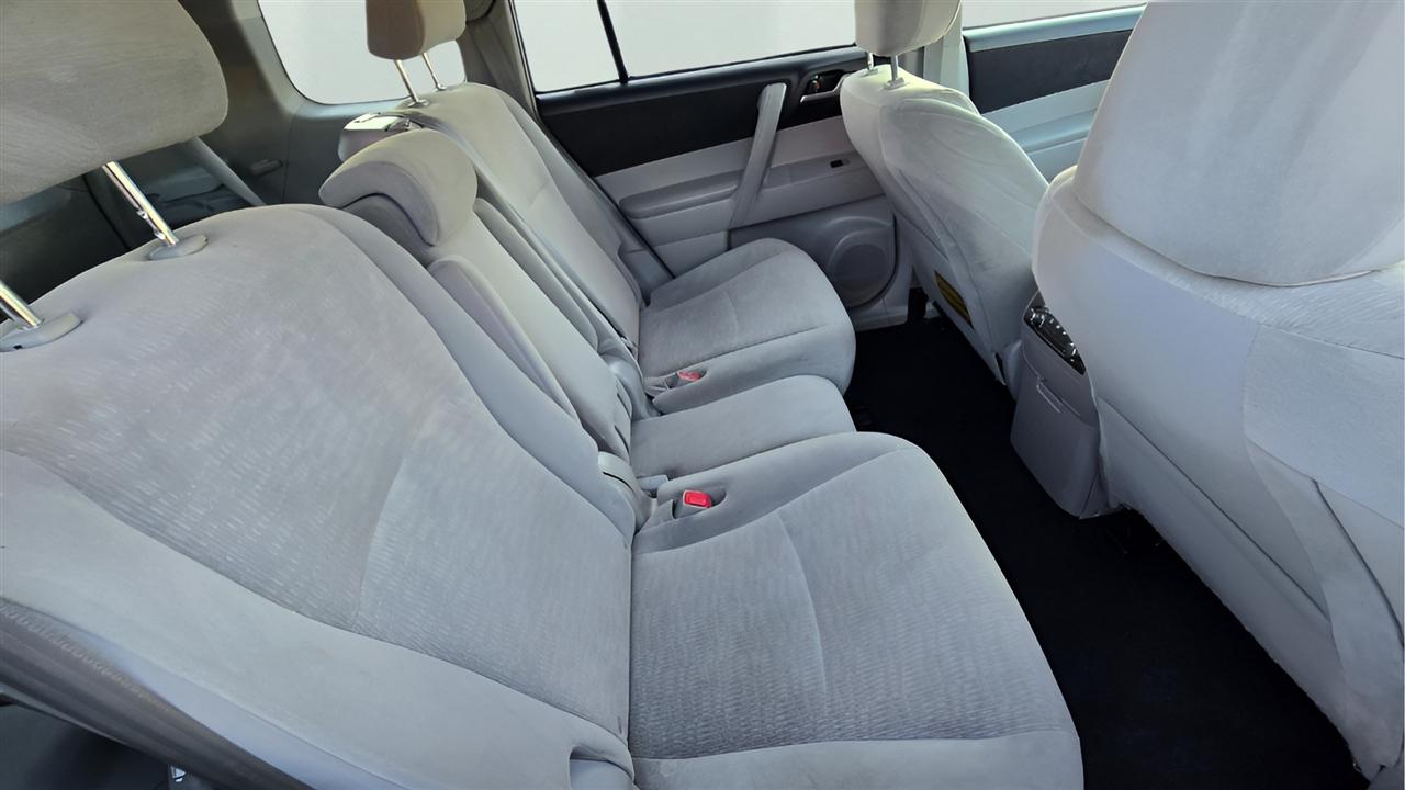 Toyota Highlander Hybrid 4WD 2013