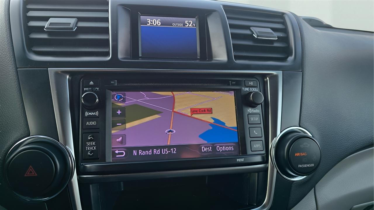 Toyota Highlander Hybrid 4WD 2013
