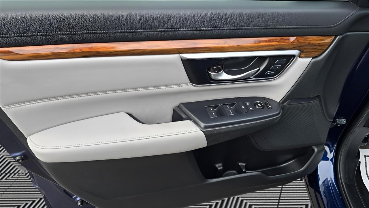 Honda CR-V Touring 2WD 2018