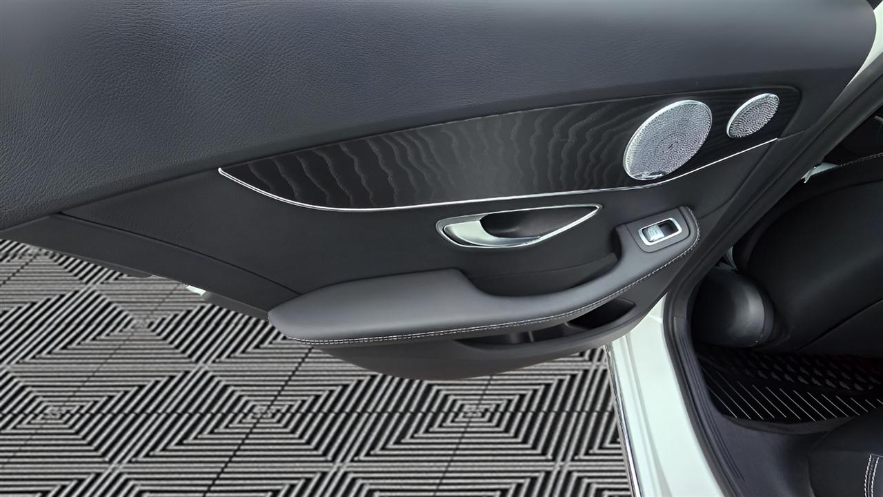 Mercedes-Benz C-Class C300 4MATIC Sedan 2017