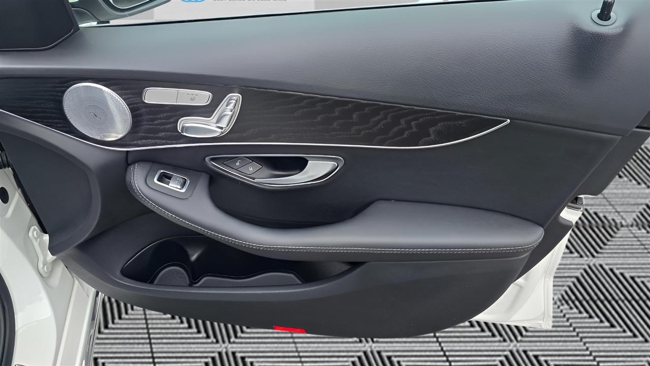 Mercedes-Benz C-Class C300 4MATIC Sedan 2017