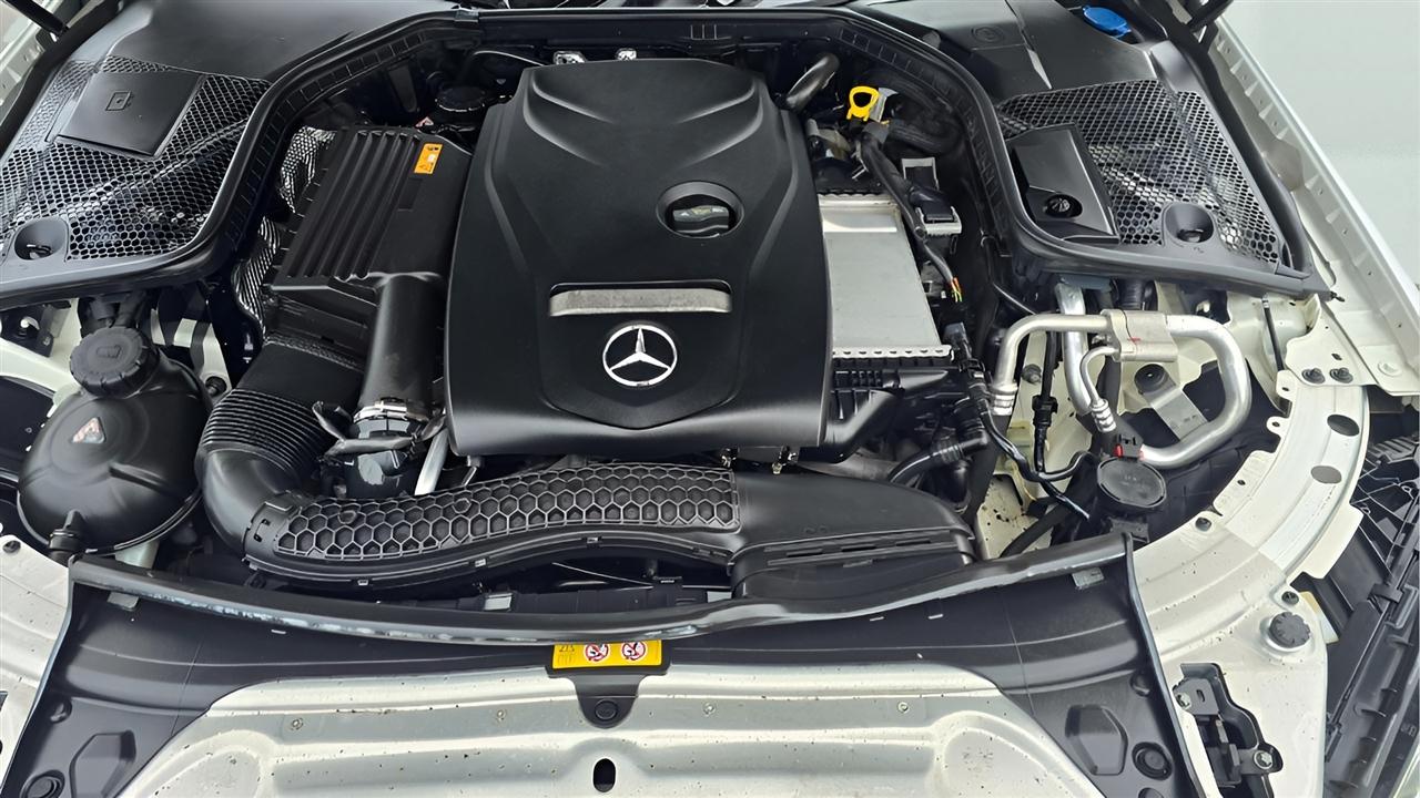 Mercedes-Benz C-Class C300 4MATIC Sedan 2017